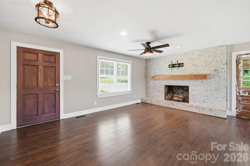6878 Gracie Lane Vale NC 28168