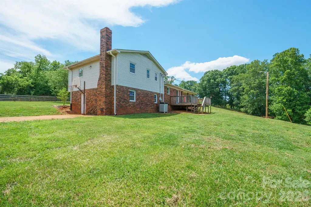 6878 Gracie Lane Vale NC 28168