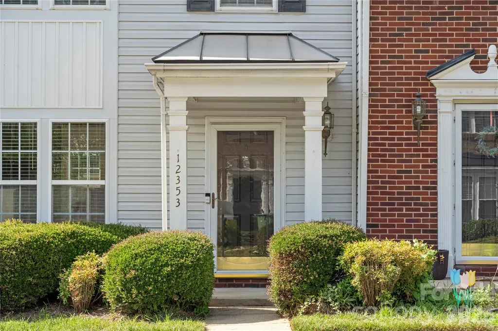 12353 Jessica Place Charlotte NC 28269