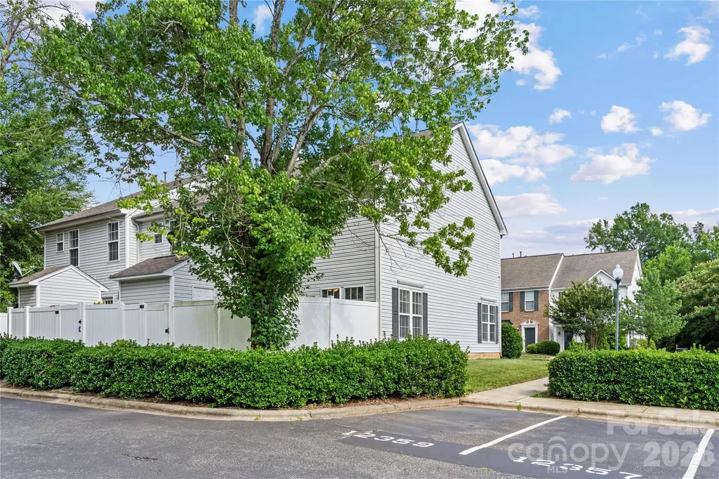 12353 Jessica Place Charlotte NC 28269