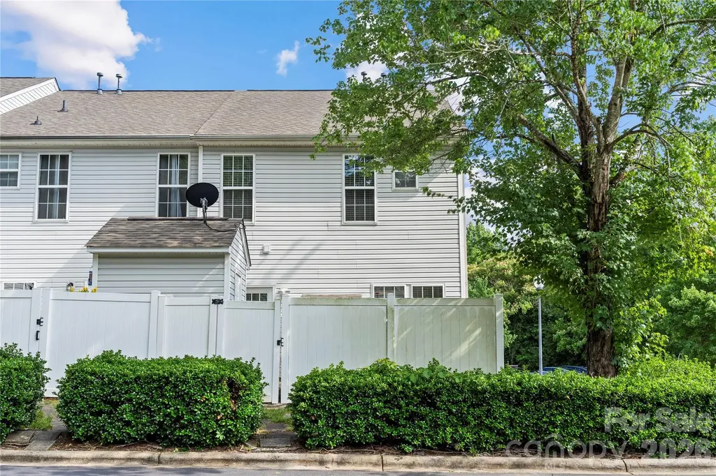 12353 Jessica Place Charlotte NC 28269