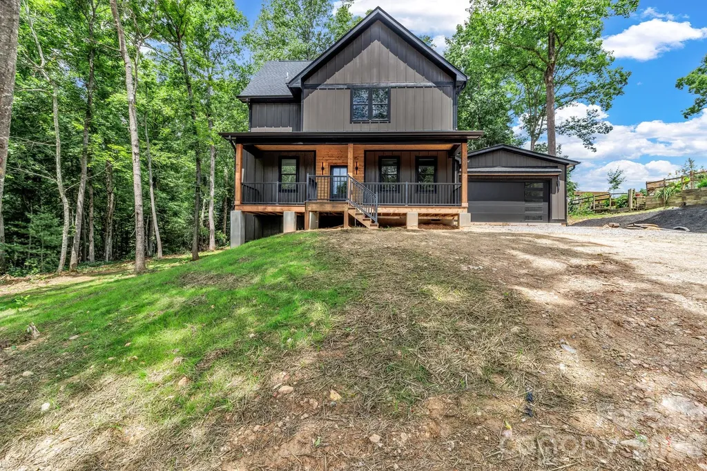 80 Goldenwood Lane Mills River NC 28759
