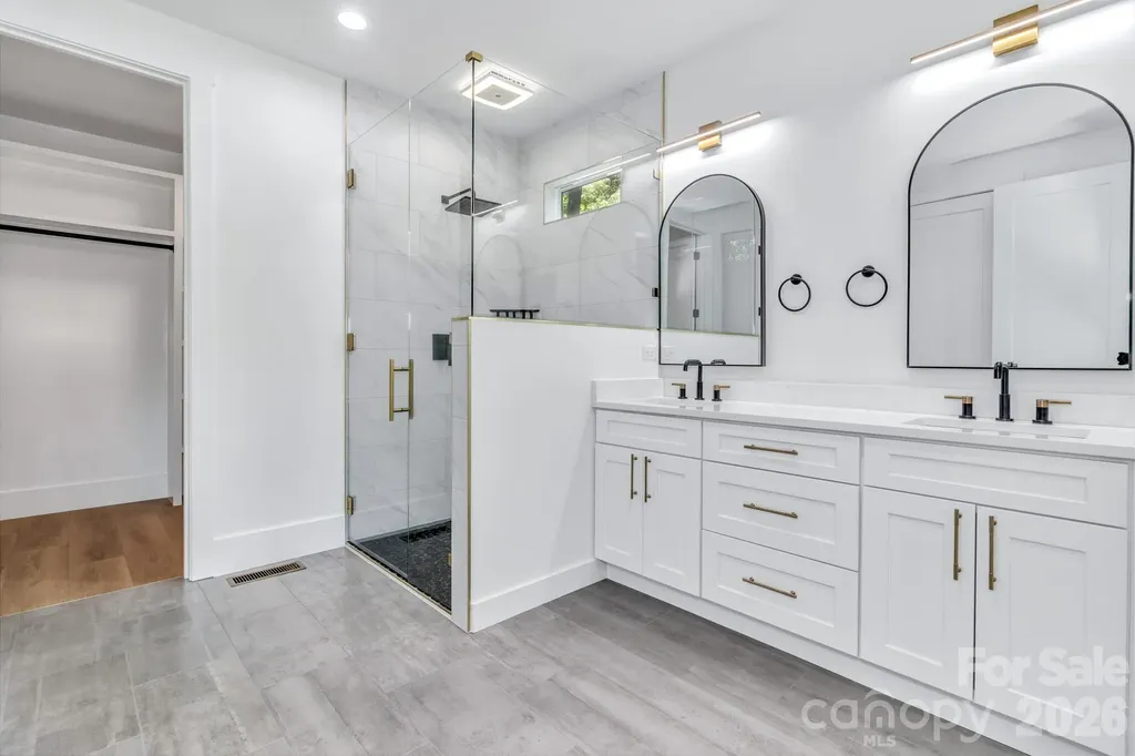 80 Goldenwood Lane Mills River NC 28759