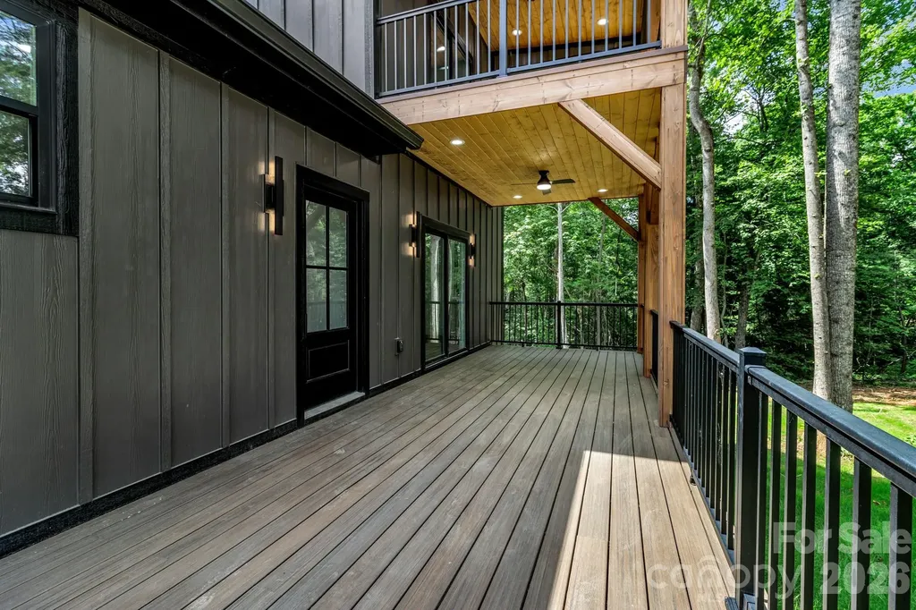 80 Goldenwood Lane Mills River NC 28759