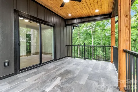 80 Goldenwood Lane Mills River NC 28759