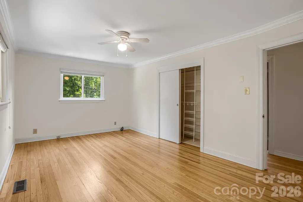 78 Grovewood Road Asheville NC 28804