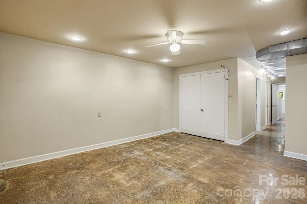 78 Grovewood Road Asheville NC 28804
