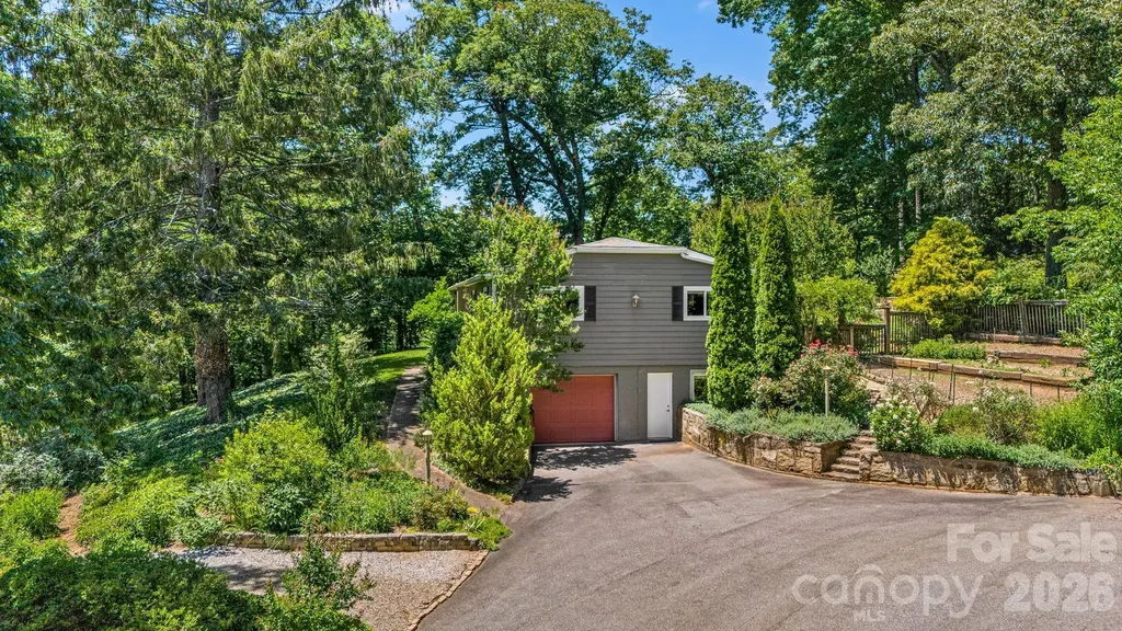 78 Grovewood Road Asheville NC 28804