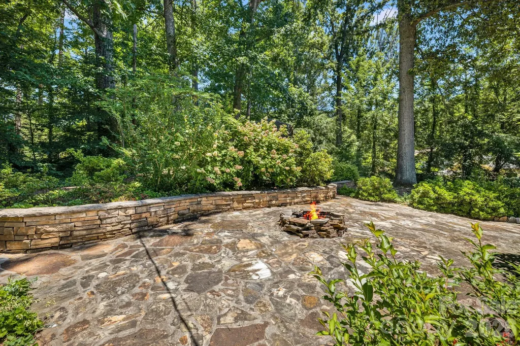 78 Grovewood Road Asheville NC 28804