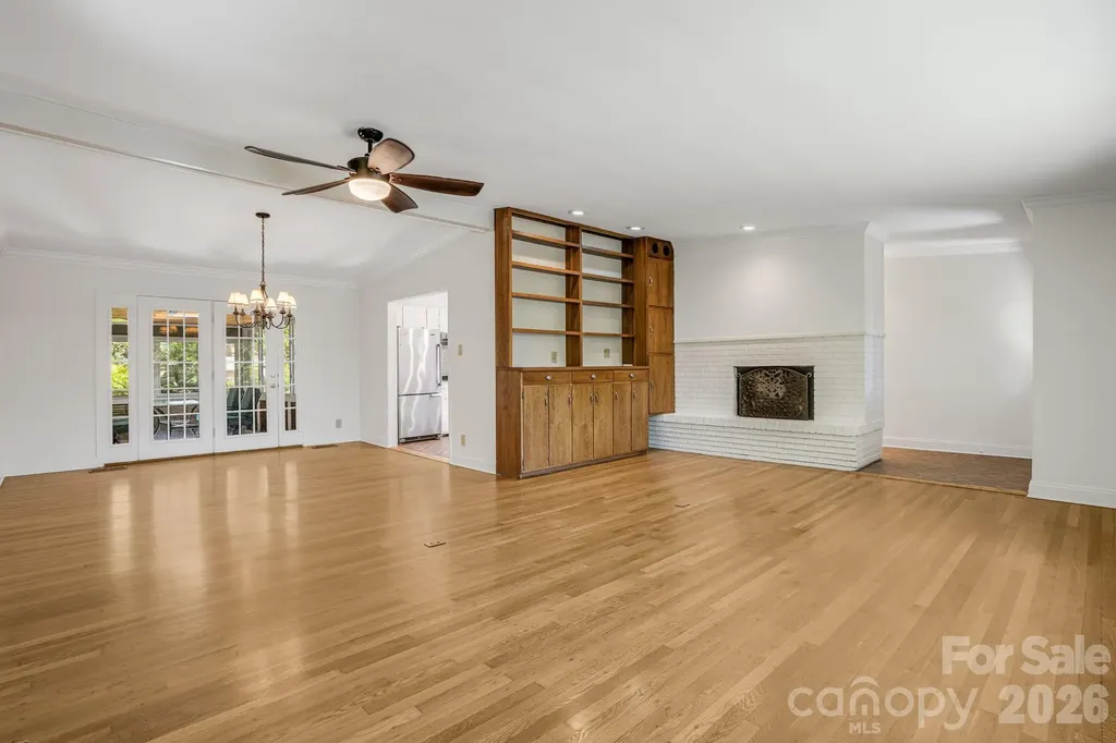 78 Grovewood Road Asheville NC 28804