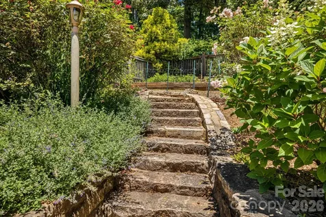 78 Grovewood Road Asheville NC 28804