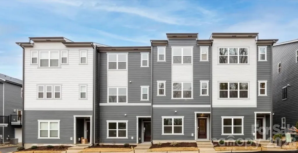 6008 Pivot Court Charlotte NC 28205