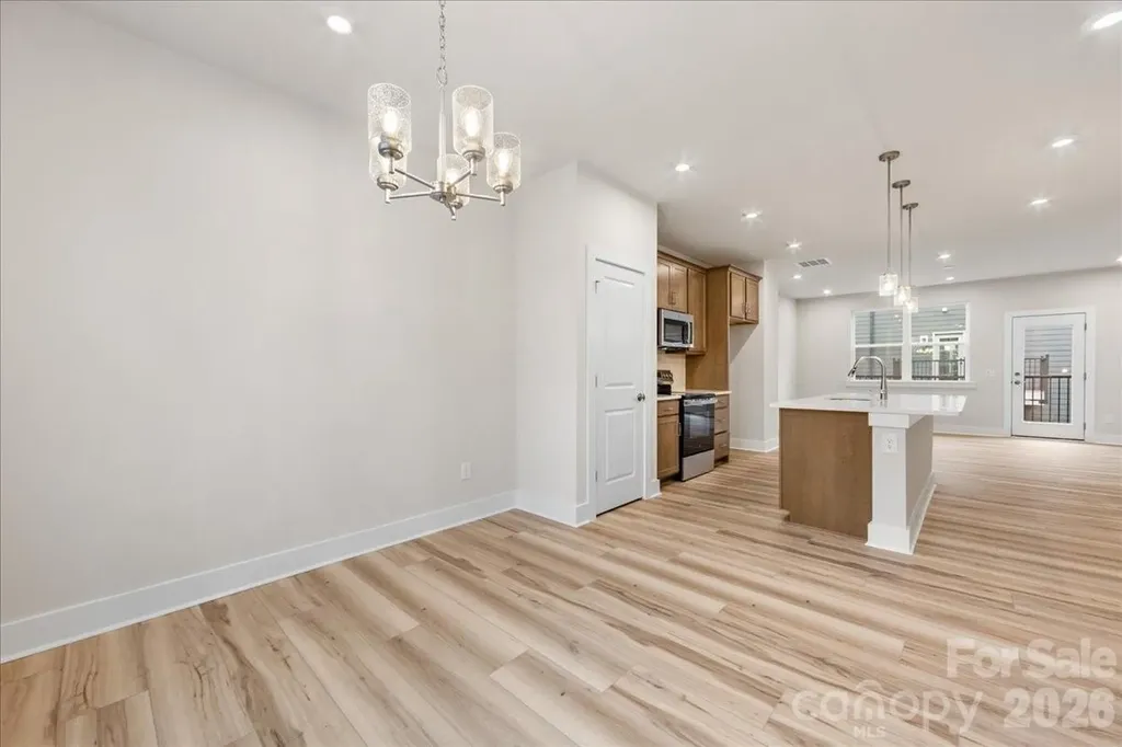 6008 Pivot Court Charlotte NC 28205