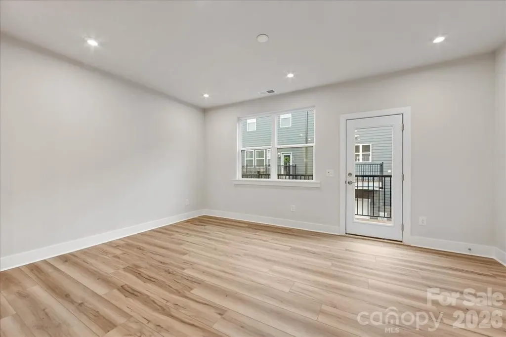 6008 Pivot Court Charlotte NC 28205