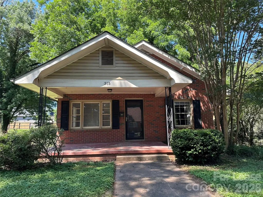 315 N Mulberry Street Statesville NC 28677