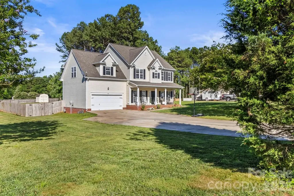 135 Painted Bunting Drive Troutman NC 28166