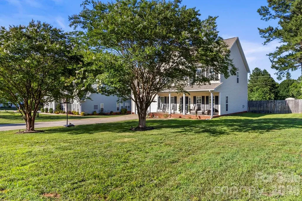 135 Painted Bunting Drive Troutman NC 28166