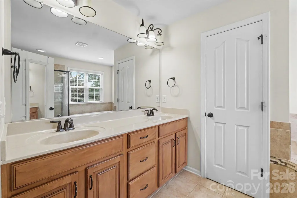 1008 Hawker Road Matthews NC 28104
