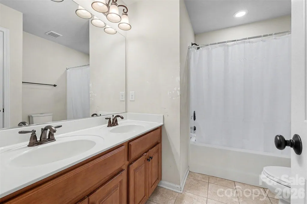 1008 Hawker Road Matthews NC 28104