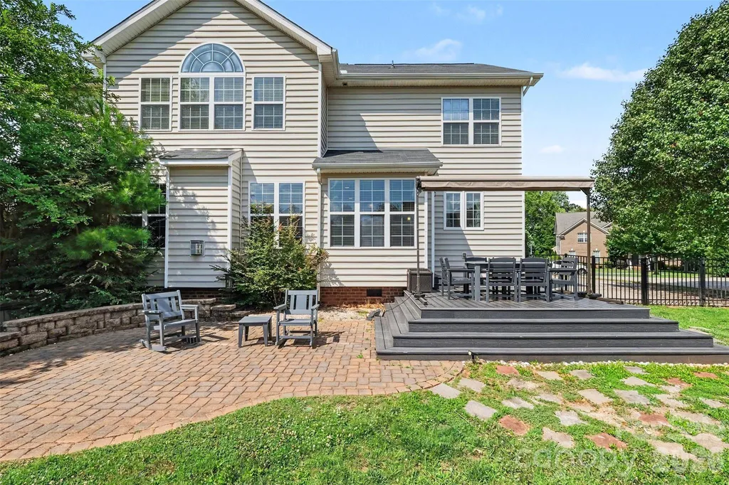 1008 Hawker Road Matthews NC 28104