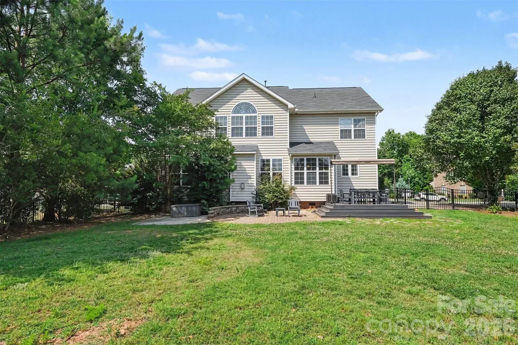 1008 Hawker Road Matthews NC 28104