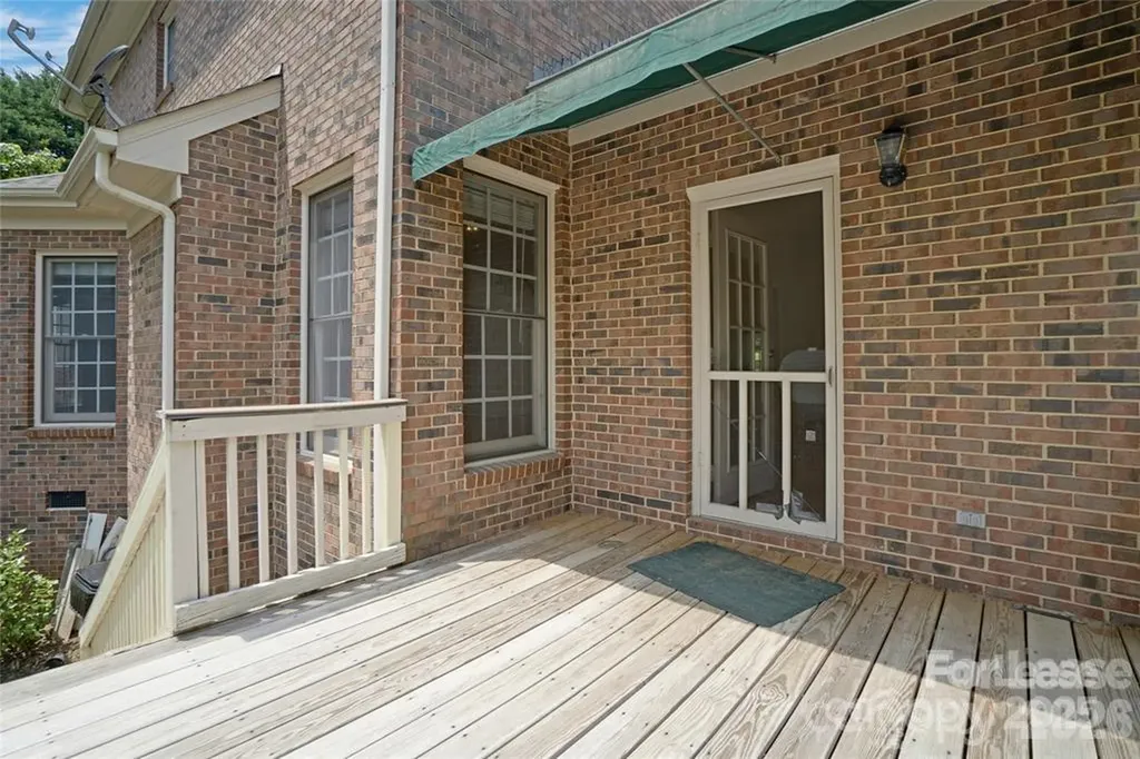 112 Mcconnell Drive Davidson NC 28036