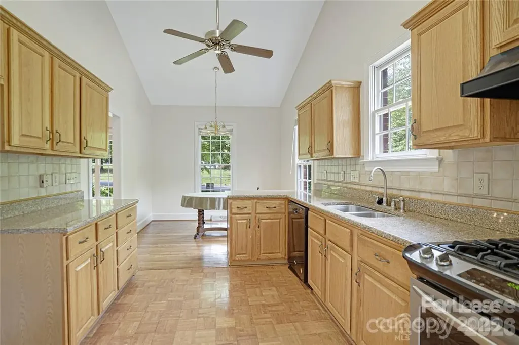 112 Mcconnell Drive Davidson NC 28036