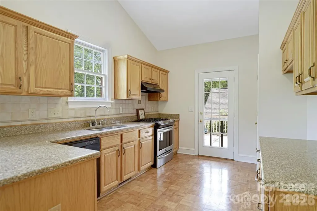 112 Mcconnell Drive Davidson NC 28036