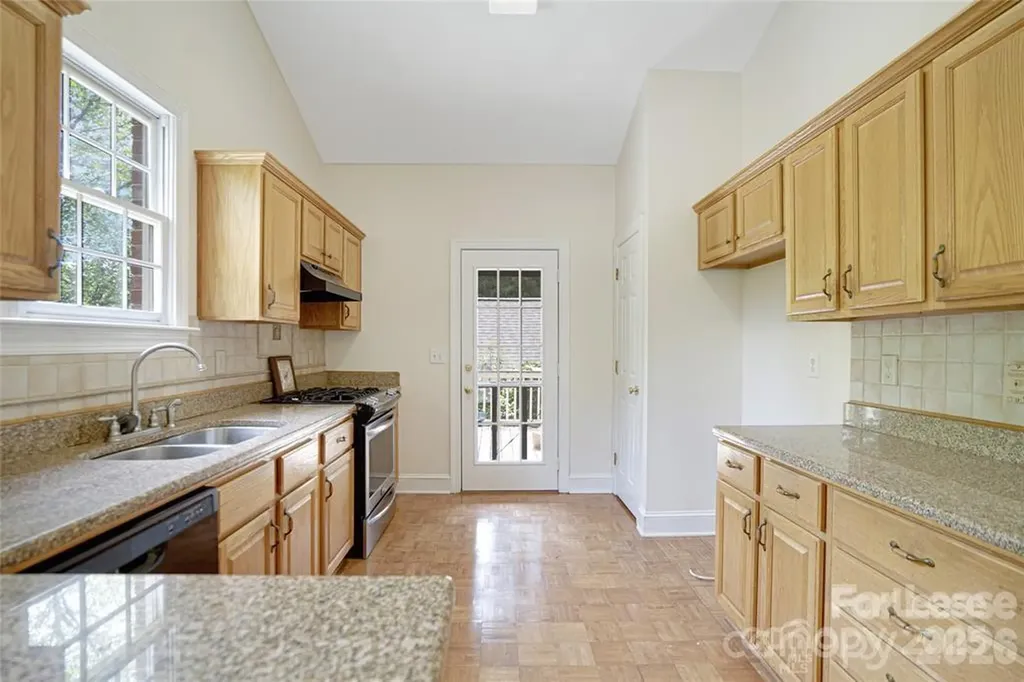 112 Mcconnell Drive Davidson NC 28036