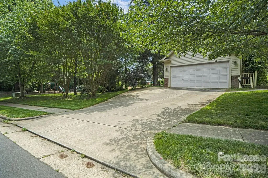 112 Mcconnell Drive Davidson NC 28036
