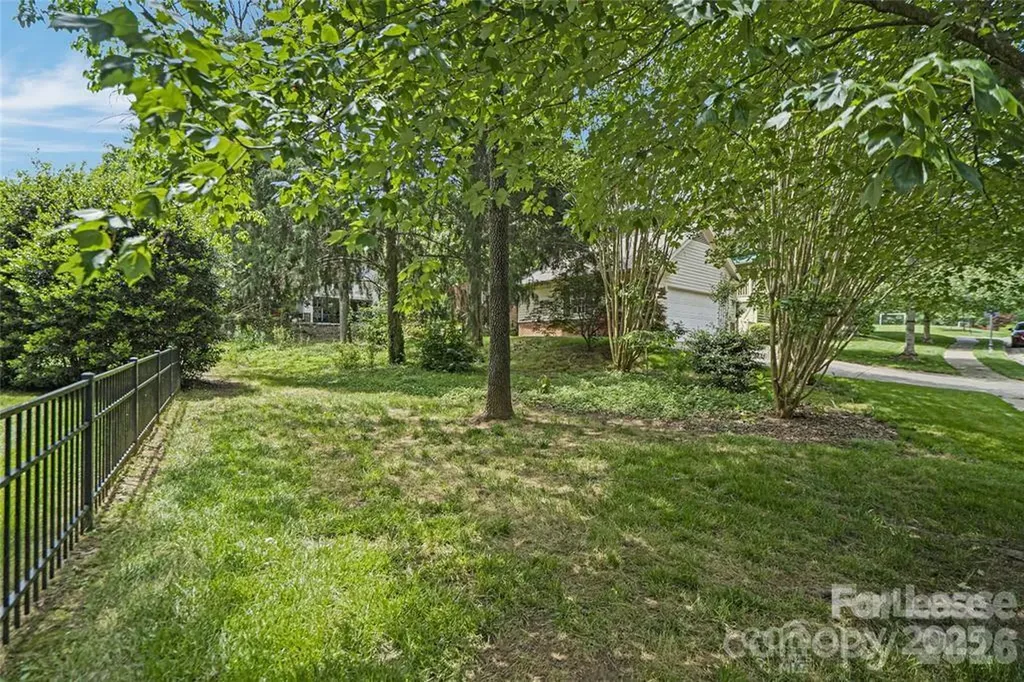 112 Mcconnell Drive Davidson NC 28036