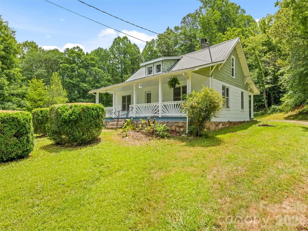 586 Olivet Church Road Whittier NC 28789