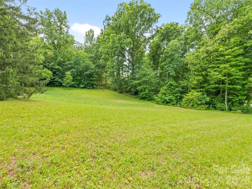 586 Olivet Church Road Whittier NC 28789