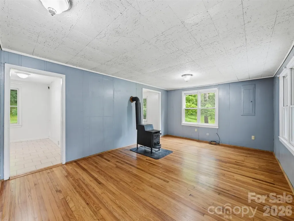 586 Olivet Church Road Whittier NC 28789