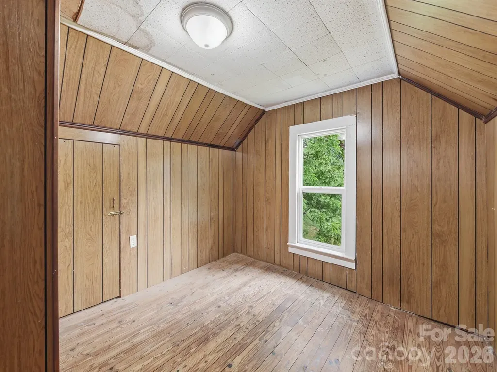 586 Olivet Church Road Whittier NC 28789
