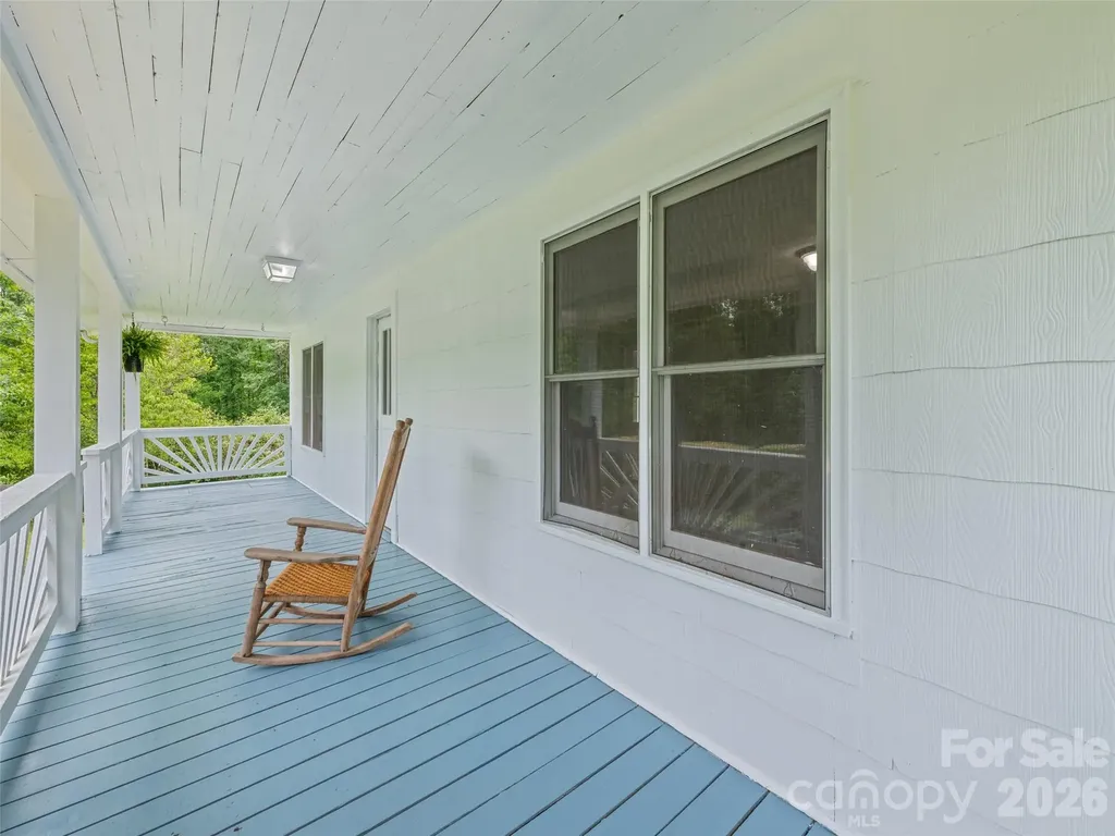 586 Olivet Church Road Whittier NC 28789