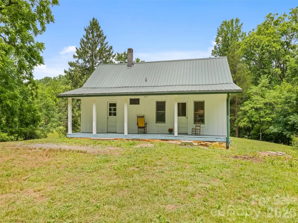586 Olivet Church Road Whittier NC 28789