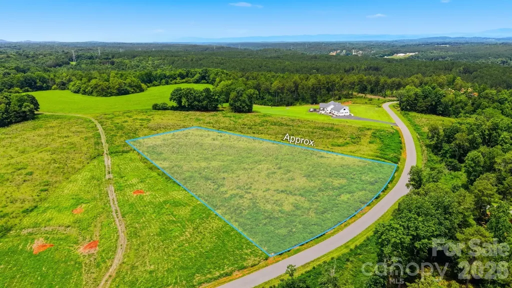 2093 Crestone Way Connelly Springs NC 28612