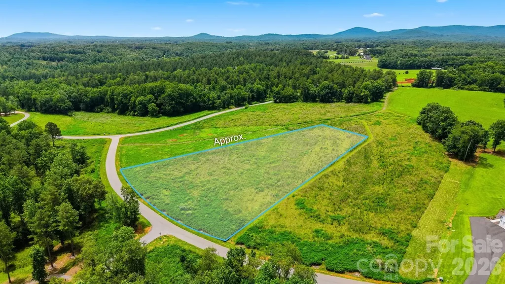 2093 Crestone Way Connelly Springs NC 28612