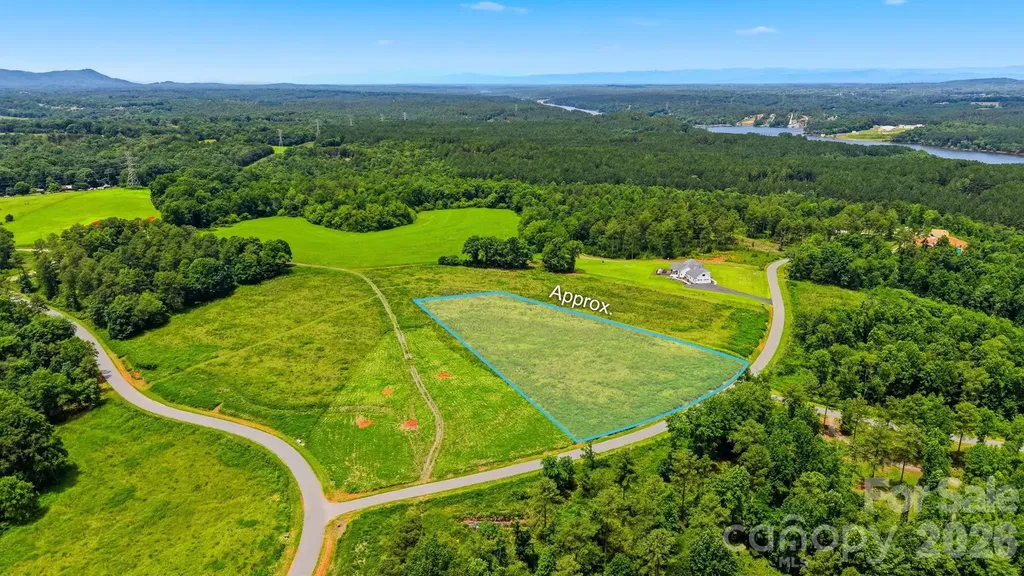 2093 Crestone Way Connelly Springs NC 28612