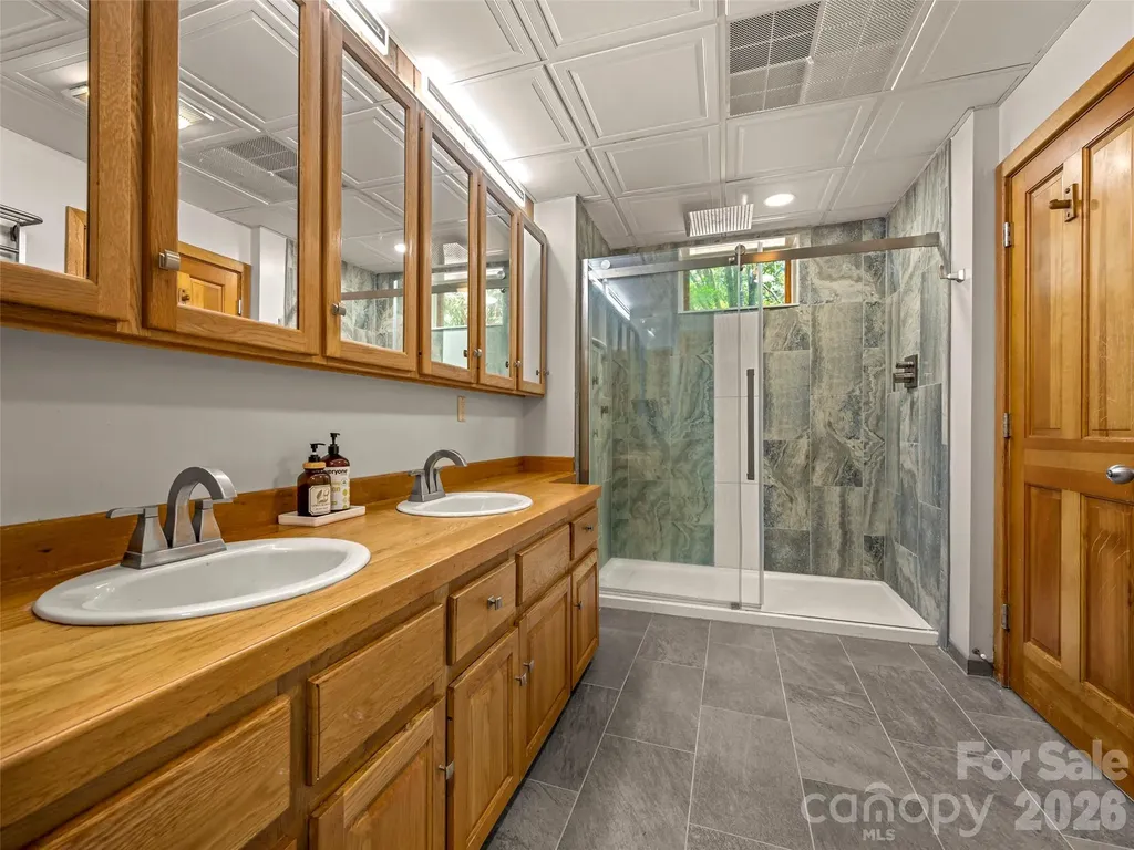 140 Joanda Farm Road Mooresboro NC 28114