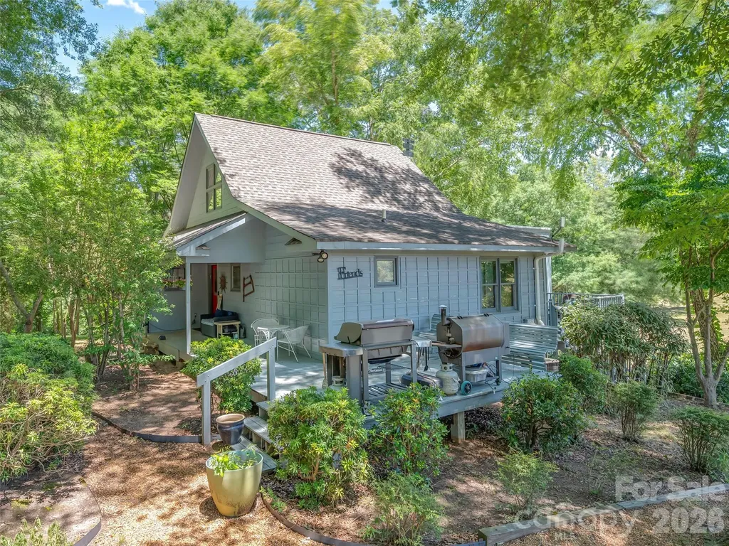 140 Joanda Farm Road Mooresboro NC 28114