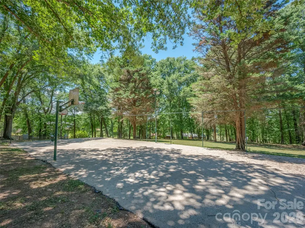 140 Joanda Farm Road Mooresboro NC 28114