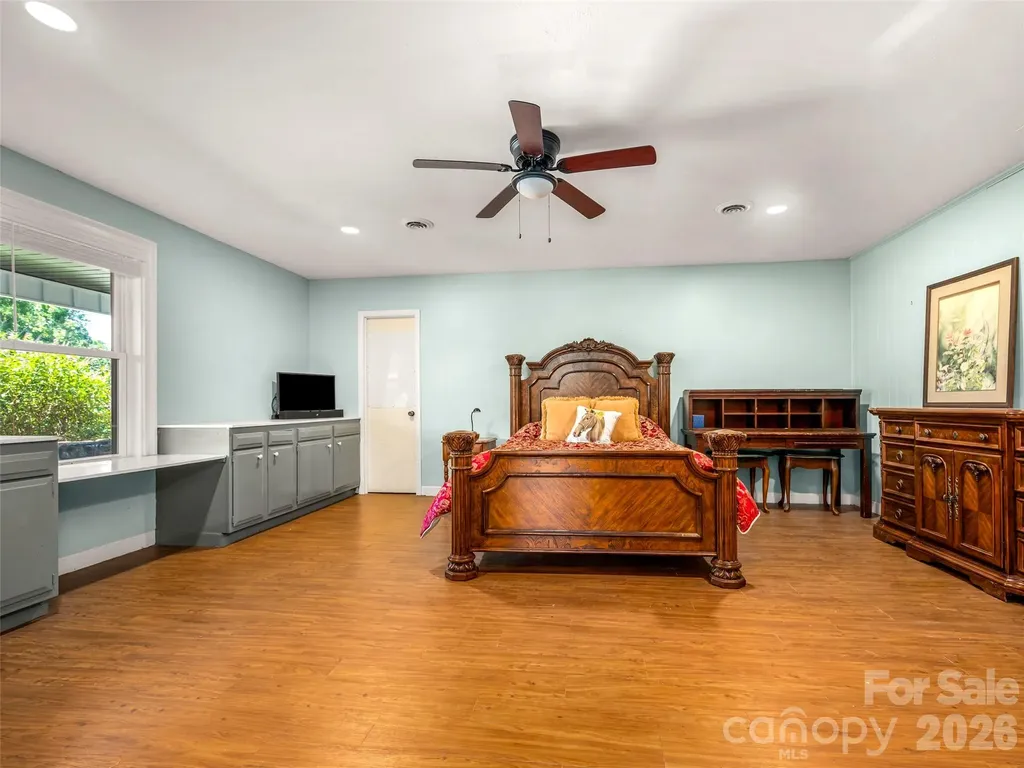 140 Joanda Farm Road Mooresboro NC 28114