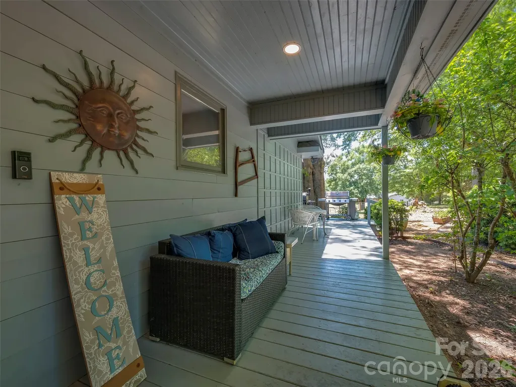 140 Joanda Farm Road Mooresboro NC 28114