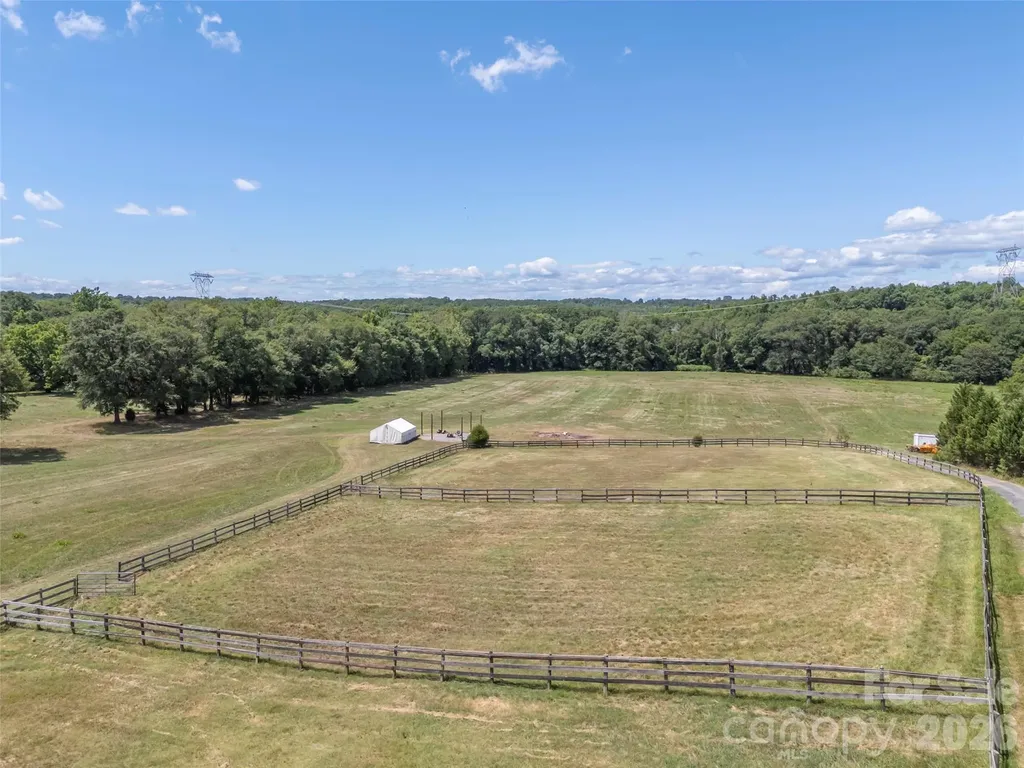 140 Joanda Farm Road Mooresboro NC 28114