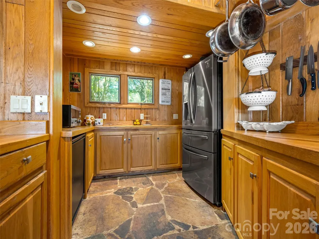 140 Joanda Farm Road Mooresboro NC 28114