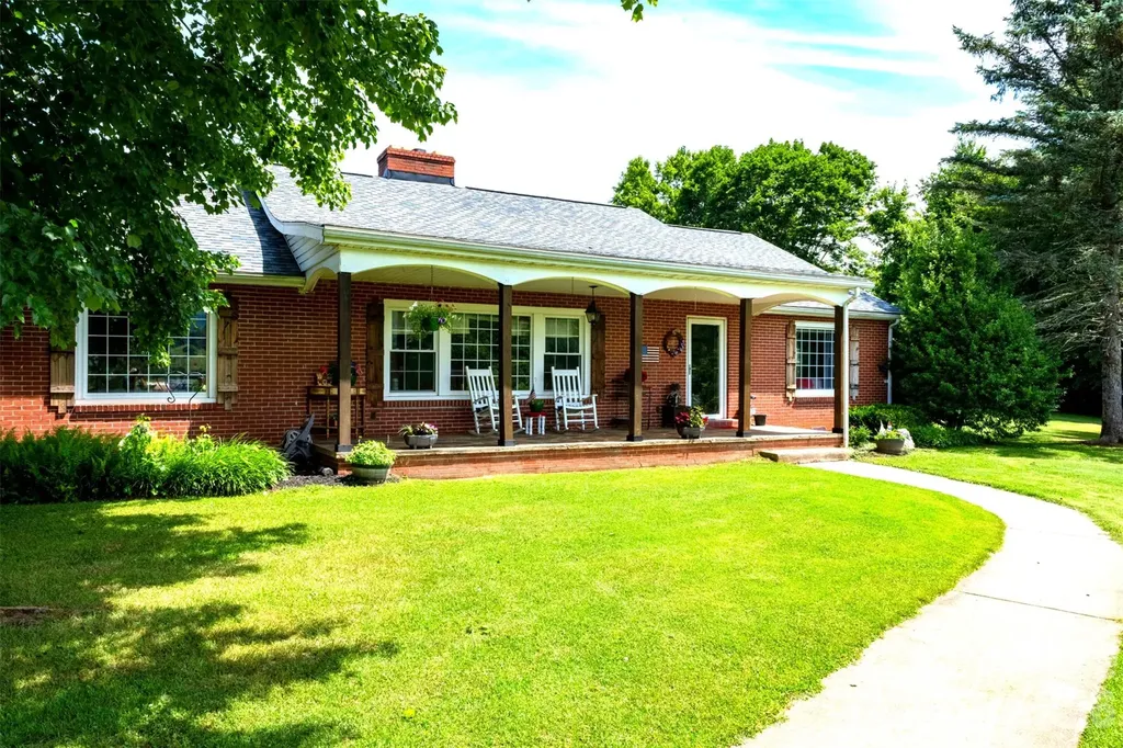 68 Hillside Terrace Drive Waynesville NC 28786
