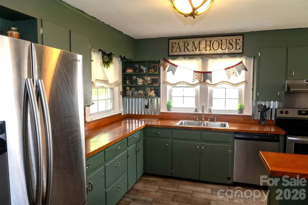 68 Hillside Terrace Drive Waynesville NC 28786