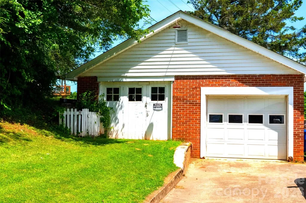 68 Hillside Terrace Drive Waynesville NC 28786